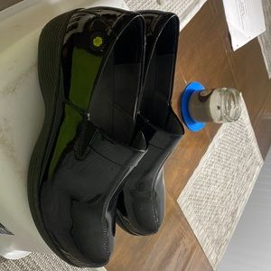 Dansko Work Wonders clogs. Only worn a few times